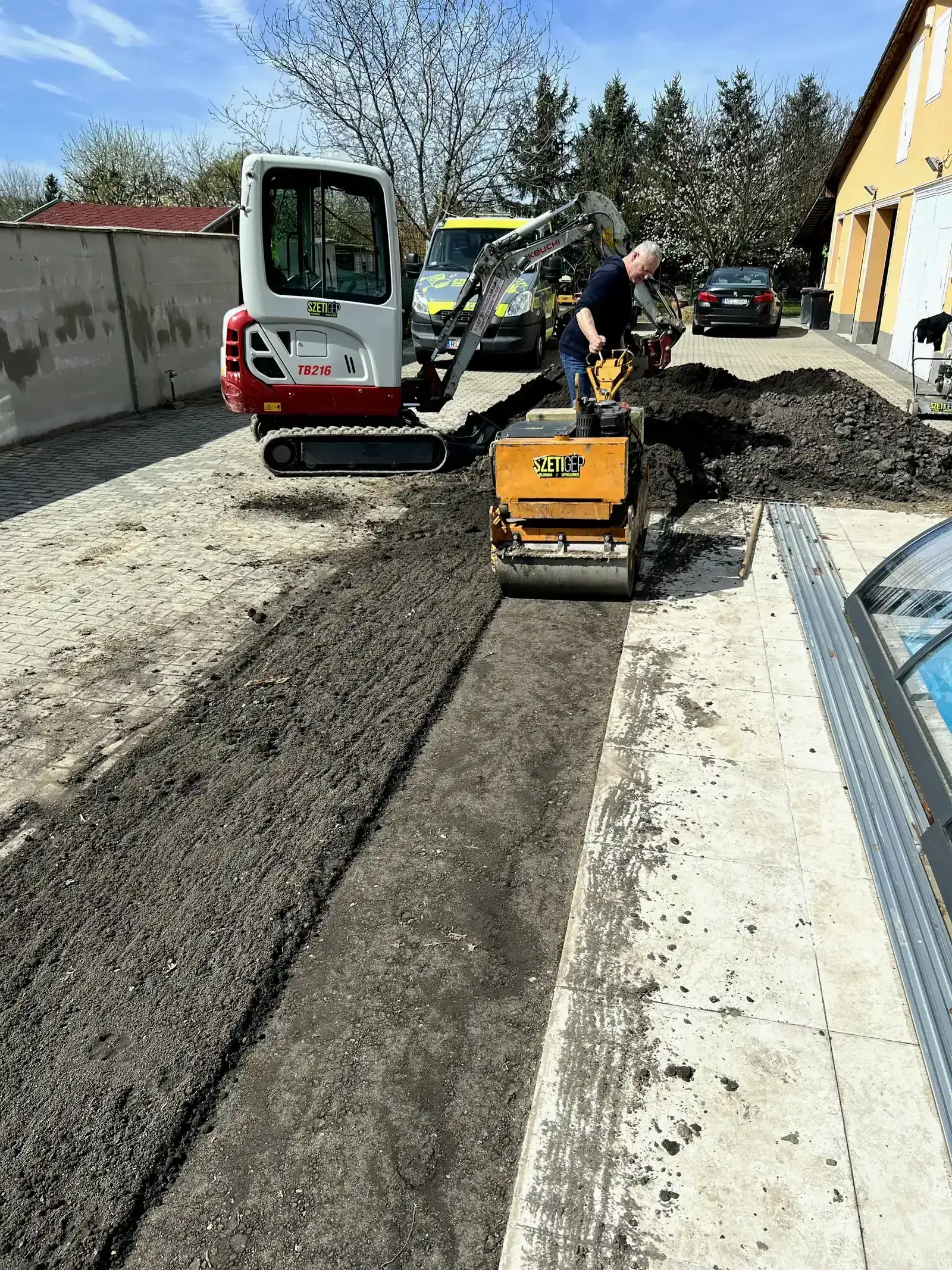 Tereprendezés – szintezés munkaterületen