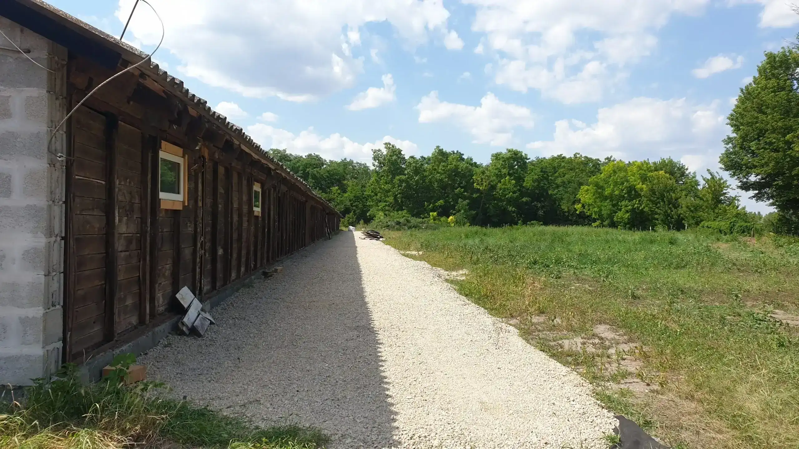 Murva terítése – felújított útszakasz